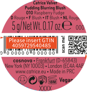 Róż Catrice Velvet Pudding Blurring Blush 010 Raspberry Fudge, okrągła różowa etykieta z danymi produktu.