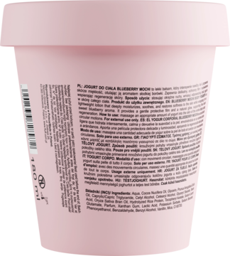 Tył jasnoróżowego kubka z jogurtem do ciała Blueberry Mochi. Widoczne białe napisy ze składem i instrukcją.