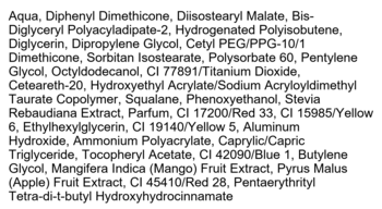 Lista składników INCI kosmetyku na białym tle. Czarny tekst, widoczny szczegółowy skład produktu.