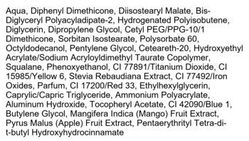 Lista składników kosmetyku na białym tle, czytelny tekst zawierający m.in. ekstrakty z mango i jabłka.