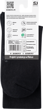 Tył opakowania czarnych skarpet SJ SOCKS z kodem QR, listą cech, składem i napisem 'Projekt i produkcja w Polsce'.