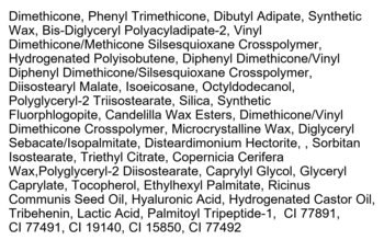 Szczegółowa lista składników kosmetyku z dużą ilością Dimethicone, Hyaluronic Acid i pigmentami, widok na skład.