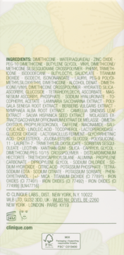 Tył opakowania Clinique z kompletną listą składników, danymi producenta oraz certyfikatem FSC.