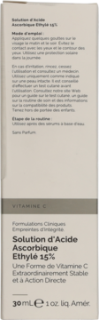 Jasne opakowanie Solution d'Acide Ascorbique Ethylé 15% (stabilna witamina C) 30ml, widok z przodu, tekst po francusku.