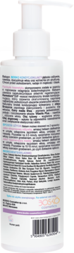 Tył białej butelki Bosko Kondycjonującego Balsamu do włosów, z pompką i etykietą ze składnikami.