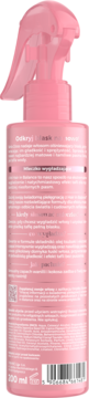 Różowa butelka sprayu do włosów 200ml, tył z białą etykietą, 'odkryj blask', kodem kreskowym.