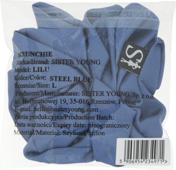 Widok z przodu: stalowobłękitna scrunchie LILU Sister Young z szyfonu w rozmiarze L, w folii.