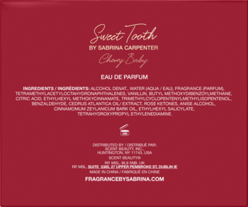 Tył czerwonego opakowania perfum damskich Sabrina Carpenter Sweet Tooth Cherry Baby EDP z białym tekstem. Widoczne składniki.