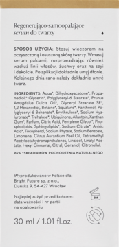 Tył beżowego opakowania regenerująco-samoopalającego serum do twarzy 30ml, z listą składników.