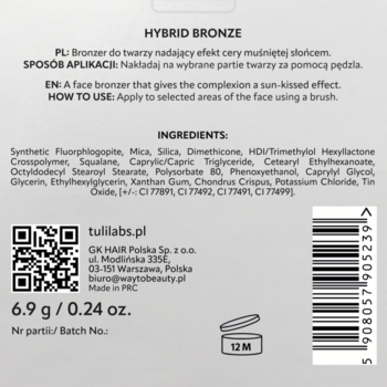 Tył szarego opakowania bronzera do twarzy Hybrid Bronze z listą składników i instrukcją użycia.