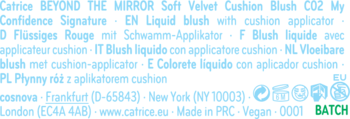 Wegański róż w poduszeczce Catrice BEYOND THE MIRROR C02 My Confidence Signature w stonowanym odcieniu zgaszonego różu.