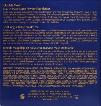 Tył opakowania matującego podkładu w pudrze Estée Lauder Double Wear. Ciemnoniebieski kompakt.
