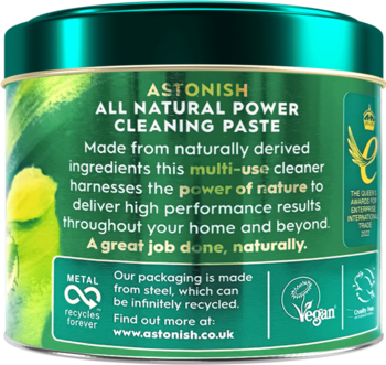 Tył zielonej puszki Astonish Cleaning Paste, opis naturalnych składników i recyklingu metalowego opakowania.