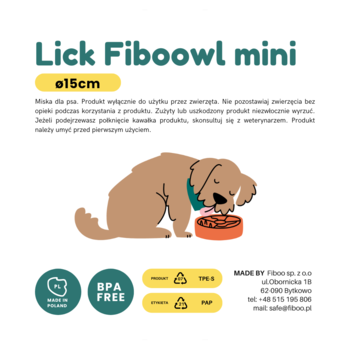 Ilustracja: pies je z pomarańczowej miski Lick Fiboowl mini 15cm. To miska-spowalniacz i mata do lizania dla psów.