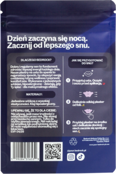 Tył ciemnoniebieskiej saszetki plastrów na usta Better in Bed, z instrukcjami użytkowania i hasłem.