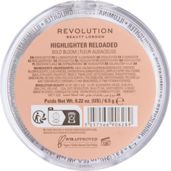 Tył okrągłego rozświetlacza Revolution Reloaded Highlighter Bold Bloom, jasnobrzoskwiniowe opakowanie z etykietą i kodem.