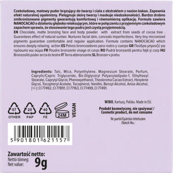 Tył fioletowego opakowania brązującego pudru matującego z kakao, z opisem produktu i składnikami.
