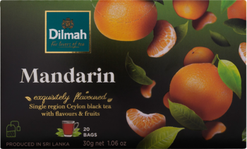 Opakowanie herbaty Dilmah Mandarin czarna herbata cejlońska, ciemnozielone pudełko z pomarańczowymi mandarynkami, widok z przodu.