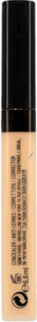 Matujący korektor Maybelline Fit Me! w beżowej butelce z czarną nakrętką, widok z przodu, pionowo.