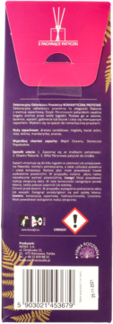 Tył purpurowego opakowania odświeżacza powietrza z patyczkami, motyw paproci, kod kreskowy, data prod.