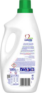 Tył białej butelki hipoalergicznego płynu Lovela Family 1.85L, z zieloną nakrętką i etykietą.
