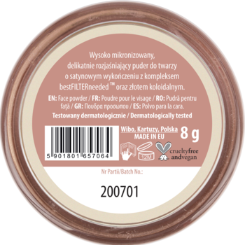 Widok od spodu okrągłego pojemnika pudru do twarzy w kolorze różowego złota z etykietą 8g, kodem kreskowym i logo cruelty-free.
