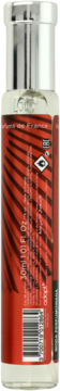 Tył butelki Adopt' Red Dress perfum 30ml ze srebrną zakrętką. Czerwona etykieta z pasami i kodem.