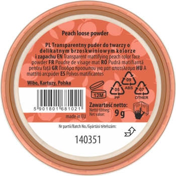Okrągła góra opakowania pudru sypkiego Peach loose powder 9g. Biała etykieta z tekstem i kodem na brzoskwiniowym tle.
