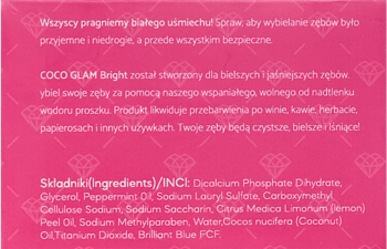 Różowe opakowanie wybielającego proszku do zębów Coco Glam Bright, widok z tyłu z pełną listą składników INCi.