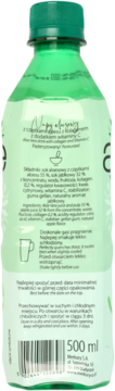 Tył zielonej butelki napoju aloesowego z kolagenem i witaminą C, widoczna etykieta ze składem, 500 ml.