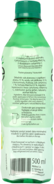 Tył zielonej butelki napoju aloesowego z cytryną i matchą, 500 ml, widoczna etykieta z informacjami i kodem kreskowym.