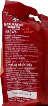 Tył czerwonego opakowania wegańskich krówek SuperFudgio karmelowo-daktylowych, z listą składników i datą.