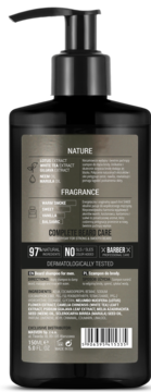 Tył czarnej butelki szamponu do brody dla mężczyzn 150ml, etykieta ze składnikami naturalnymi i zapachem.