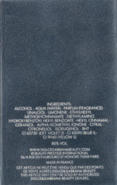 Tył opakowania perfum Dolce & Gabbana Light Blue Pour Homme, z listą składników i producentem, ciemnoniebieski.