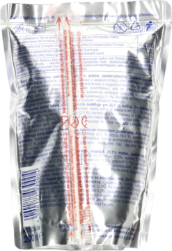 Tył srebrnego opakowania napoju wieloowocowego 200ml, z czerwoną słomką. Widoczne informacje o składzie.