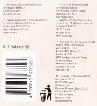 Tył opakowania parasolki premium Rossmann, z kodem kreskowym i listą producentów w sześciu językach.