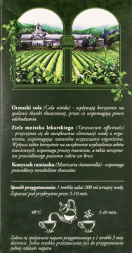 Tył zielonego opakowania herbaty ziołowej. W tle klasztor, z opisem składników na odchudzanie i instrukcjami.