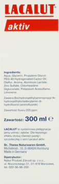 Tył białego opakowania Lacalut aktiv, płynu do płukania ust, z czerwoną nazwą i listą składników.