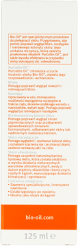 Biała prostokątna butelka Bio-Oil 125ml z pomarańczowym spodem, widok z przodu. Opisuje produkt na blizny i rozstępy.