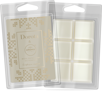 Woski zapachowe Dorota & Aroma Home Świąteczne Wypieki: etykieta i przezroczyste opakowanie z białymi kostkami.