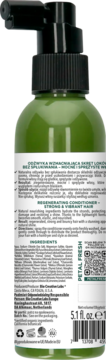 Tył zielonej butelki odżywki Petal Fresh, wzmacniającej skręt loków. Etykiety z opisem, składem, kodem kreskowym.