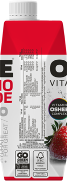 Tył czerwono-białego kartonika napoju Oshee o smaku truskawkowym z witaminami, widoczne etykiety i tabela.