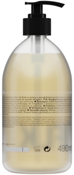 Tył butelki szamponu LOKI KOKI z czarną pompką, przezroczysta, z etykietą i listą składników 490ml.