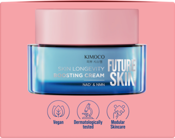 Kimodo Future Skin Longevity Boosting Cream z NAD+, niebieski słoiczek z różową nakrętką, widok z przodu.