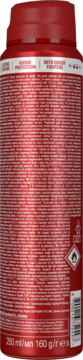 Tył czerwonej puszki dezodorantu Old Spice Bearglove, z drobnym białym tekstem informacyjnym i symbolem łatwopalności.