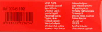 Czerwone opakowanie błyszczącej szminki Miss Pupa, widok z tyłu z kodem kreskowym i tekstami.