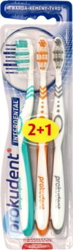 Trzy twarde szczoteczki Prokudent Interdental, turkusowa, pomarańczowa i szara, w blistrze 2+1, z przodu.