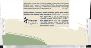 Spód opakowania patyczków Cleanic Naturals, kremowy, z zielonym wzorem i danymi Harper Hygienics.