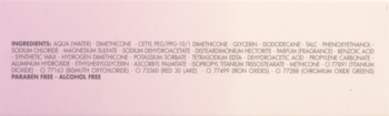 Tył opakowania korygującej bazy pod makijaż z wyraźną listą składników. Widoczne napisy: "INGREDIENTS", "PARABEN FREE", "ALCOHOL FREE".