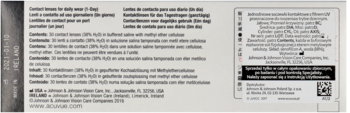 Tył opakowania jednodniowych sferycznych soczewek ACUVUE Oasys 1-Day z opisem i kodem QR.